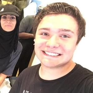 Meet your Posher, Jonathan